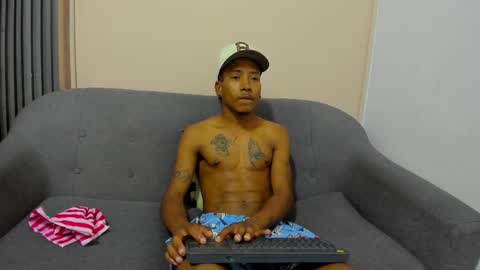 Snapshot of tony_travis chatting on October 11, 8:46 pm TONY online show from October 11, 8:46 pm