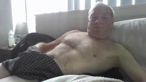Snapshot of tonygibbson62 chatting on January 18, 10:39 am tonygibbson62 online show from January 18, 10:39 am