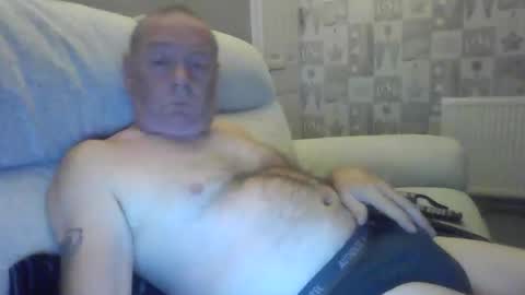 Snapshot of tonygibbson62 chatting on September 14, 10:34 pm tonygibbson62 online show from September 14, 10:34 pm