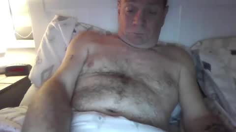 Snapshot of tonygibbson62 chatting on February 23, 11:04 pm tonygibbson62 online show from February 23, 11:04 pm