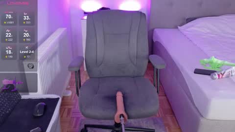 Snapshot of tonyleup chatting on October 12, 6:29 am Tony online show from October 12, 6:29 am