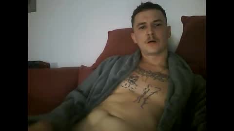 tonystrawberry online show from February 7, 12:51 am