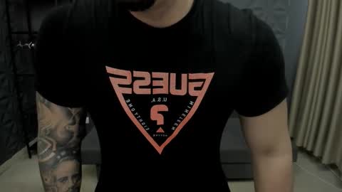 TonyWilcox online show from December 19, 7:05 am