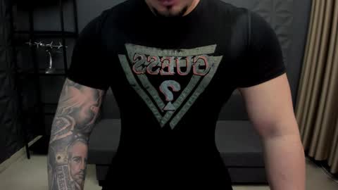 Snapshot of tonywilcoxx chatting on December 27, 6:57 am TonyWilcox online show from December 27, 6:57 am