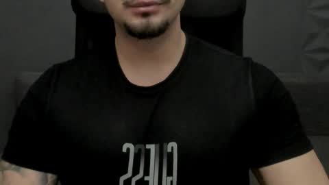 TonyWilcox online show from December 23, 6:55 am