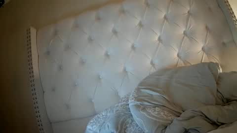 toomuchsmoke online show from November 1, 3:21 am