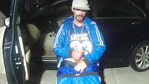 SagMeOreduceMe online show from April 25, 11:13 am