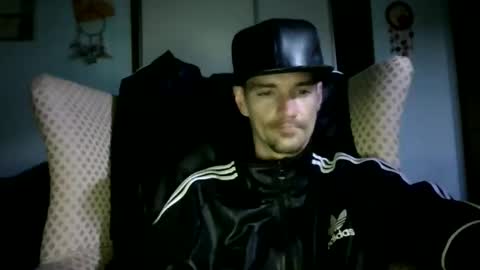 Snapshot of topdogintraining93 chatting on October 7, 8:40 am SagMeOreduceMe online show from October 7, 8:40 am