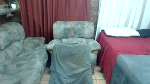 toptobottom4u online show from December 14, 7:54 pm