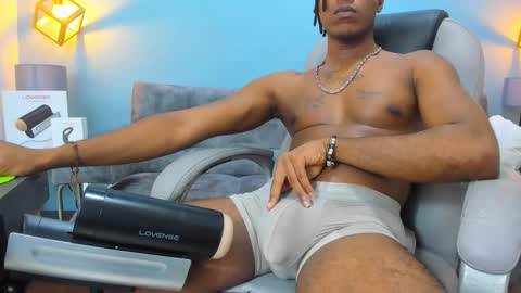 Snapshot of tory_bbc chatting on October 2, 3:10 am Torybigdick online show from October 2, 3:10 am