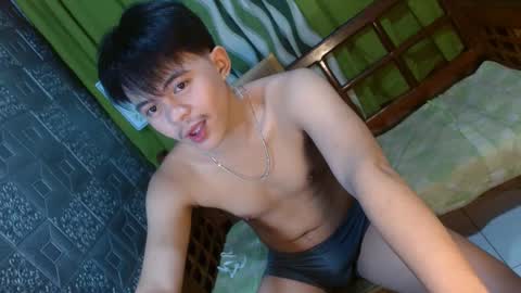 Snapshot of toshirokunn chatting on February 25, 5:41 am Toshiro online show from February 25, 5:41 am