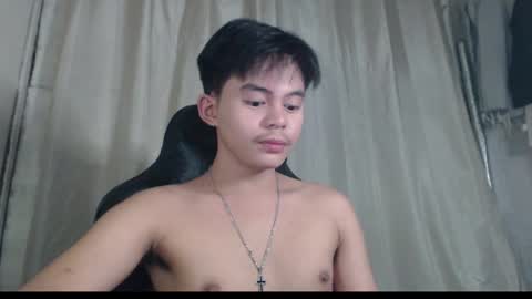 Snapshot of toshirokunn chatting on December 10, 11:00 pm Toshiro online show from December 10, 11:00 pm