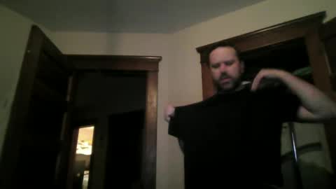 Snapshot of totalpackage2089 chatting on October 8, 5:23 am Big Daddy Balls online show from October 8, 5:23 am