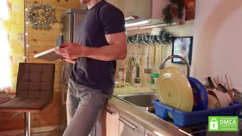 Snapshot of touch_of_eros chatting on February 26, 11:09 am Paul online show from February 26, 11:09 am