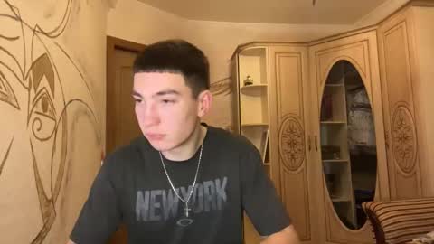 Max online show from November 26, 9:29 pm