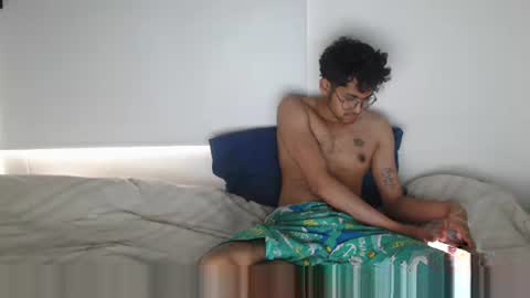Snapshot of toy_sweet chatting on October 5, 2:54 pm Xander online show from October 5, 2:54 pm