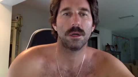 TravisKenn online show from October 16, 6:38 pm