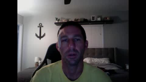 Snapshot of traviskenn chatting on December 19, 12:34 pm TravisKenn online show from December 19, 12:34 pm