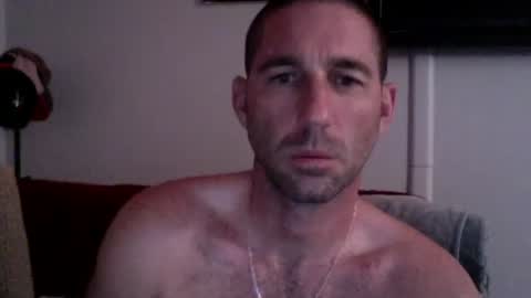 Snapshot of traviskenn chatting on March 2, 1:37 am TravisKenn online show from March 2, 1:37 am