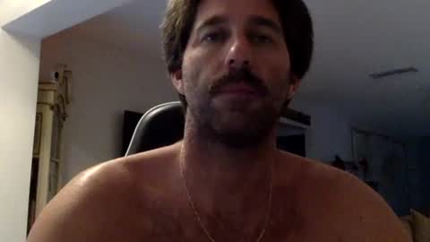 Snapshot of traviskenn chatting on September 26, 11:41 am TravisKenn online show from September 26, 11:41 am