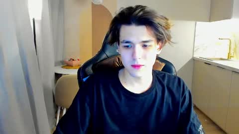 travisrivas online show from March 22, 3:00 am