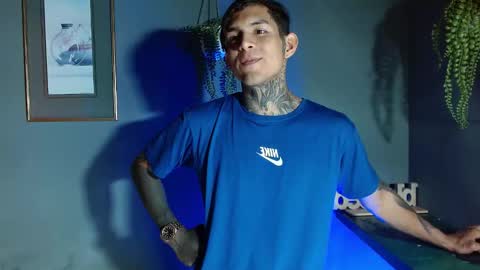 Snapshot of travistanner28 chatting on October 17, 1:53 am TRAV - INDEPENDENT MODEL online show from October 17, 1:53 am