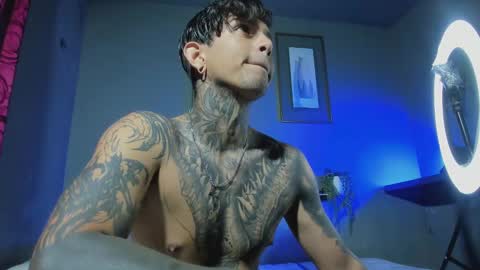 Snapshot of travistanner28 chatting on October 11, 2:26 am TRAV - INDEPENDENT MODEL online show from October 11, 2:26 am