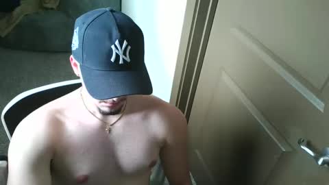 trayyay online show from April 19, 5:34 pm