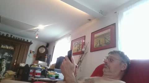 trebgeis1 online show from October 31, 1:03 pm