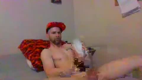 Snapshot of treeburner1 chatting on February 27, 1:24 am TreeBurner1 online show from February 27, 1:24 am