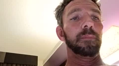 treedude303720 online show from October 15, 2:41 am