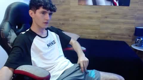 trevor_mob online show from April 28, 4:33 pm