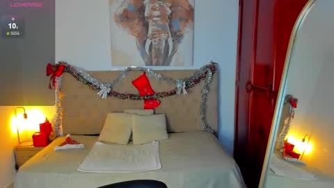 Snapshot of trevor_vinc chatting on December 10, 1:00 pm trevor online show from December 10, 1:00 pm