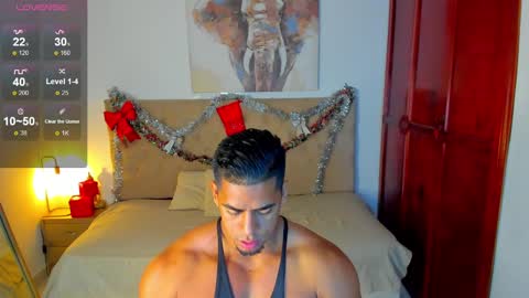 Snapshot of trevor_vinc chatting on December 7, 12:56 pm trevor online show from December 7, 12:56 pm