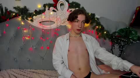 Snapshot of trevorbenson chatting on January 4, 1:53 pm TrevorBenson online show from January 4, 1:53 pm