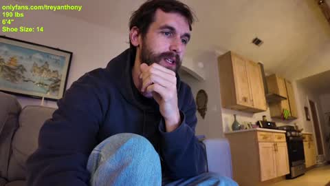 Snapshot of treyanthony chatting on January 7, 12:24 am decentanthony online show from January 7, 12:24 am