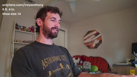 Snapshot of treyanthony chatting on February 8, 2:16 pm decentanthony online show from February 8, 2:16 pm