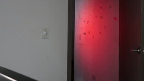 - trieone online show from April 21, 3:18 pm