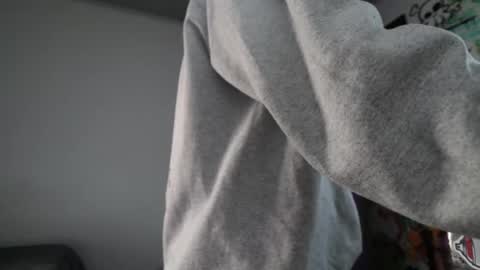 - trieone online show from April 27, 1:24 am