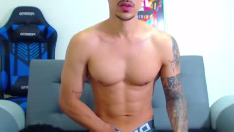 Snapshot of tristan_bm chatting on December 23, 3:44 pm tristan bm online show from December 23, 3:44 pm