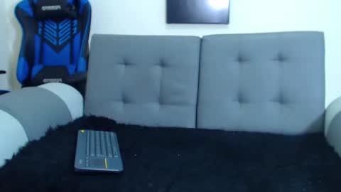 Snapshot of tristan_bm chatting on January 24, 3:24 pm tristan bm online show from January 24, 3:24 pm