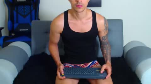 Snapshot of tristan_bm chatting on January 7, 12:48 pm tristan bm online show from January 7, 12:48 pm
