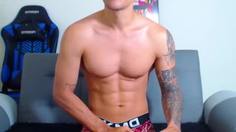 Snapshot of tristan_bm chatting on January 3, 2:30 pm tristan bm online show from January 3, 2:30 pm