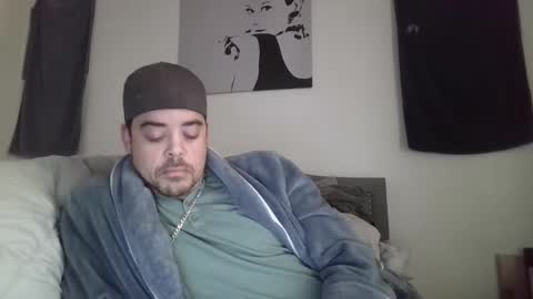 Snapshot of trod1975 chatting on February 18, 4:04 am trod1975 online show from February 18, 4:04 am