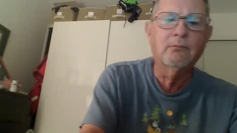 Snapshot of troffer1020 chatting on October 14, 3:46 am Troffer online show from October 14, 3:46 am