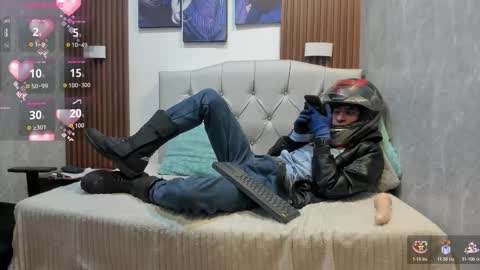 Troy online show from November 4, 8:43 pm