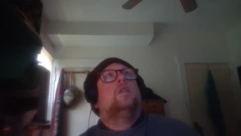 Snapshot of true_manofworth chatting on October 17, 6:34 pm HandicappedLaugher online show from October 17, 6:34 pm