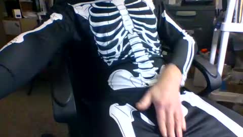 Snapshot of truk1976 chatting on January 6, 1:52 pm truk1976 online show from January 6, 1:52 pm