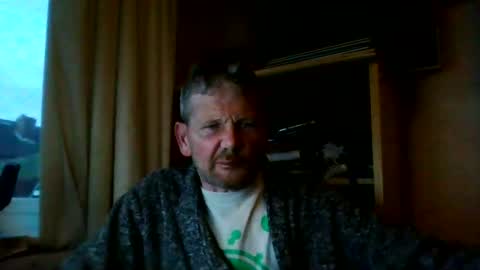 Snapshot of ttb2769 chatting on December 8, 7:58 am ttb2769 online show from December 8, 7:58 am