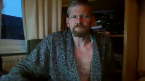 Snapshot of ttb2769 chatting on February 18, 7:10 am ttb2769 online show from February 18, 7:10 am